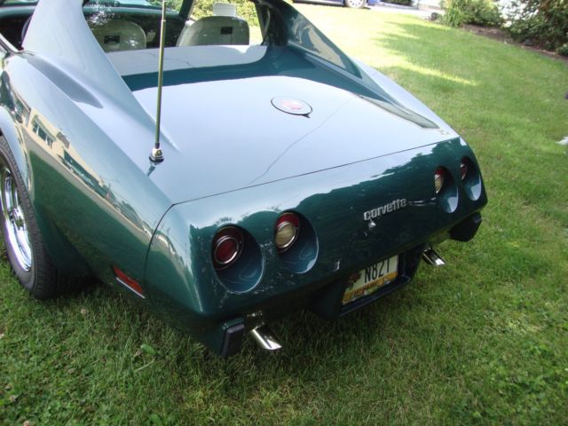 1976 corvette t tops xtra nice