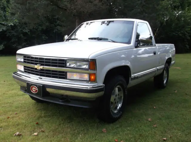 93 silverado 4x4 short solid local truck excellent condition original paint