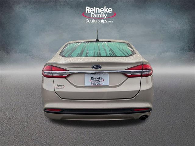 2017 ford fusion se