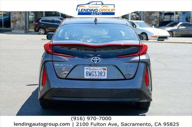 2021 toyota prius prime le