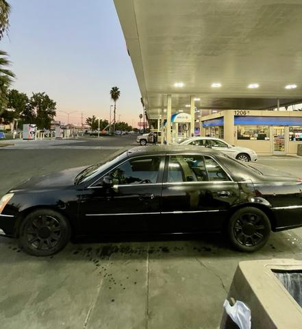 2010 cadillac dts base