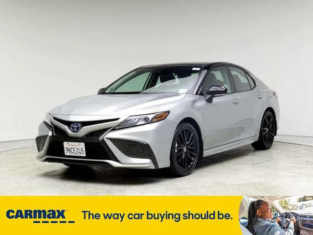 2021 toyota camry hybrid xse