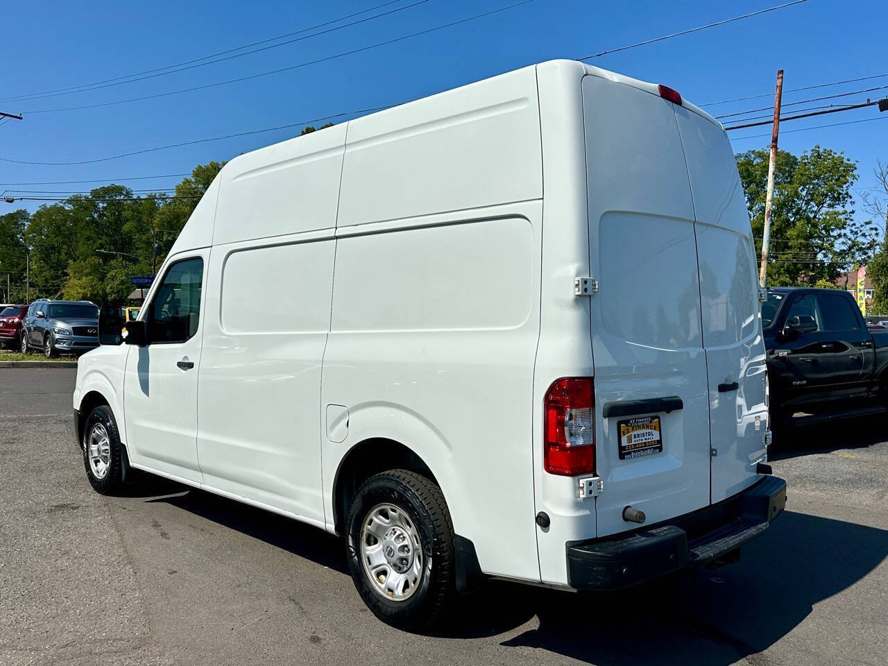 2018 nissan nv 2500 hd sv 3dr cargo van w/high roof (v8)
