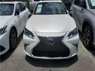 2021 Lexus ES base