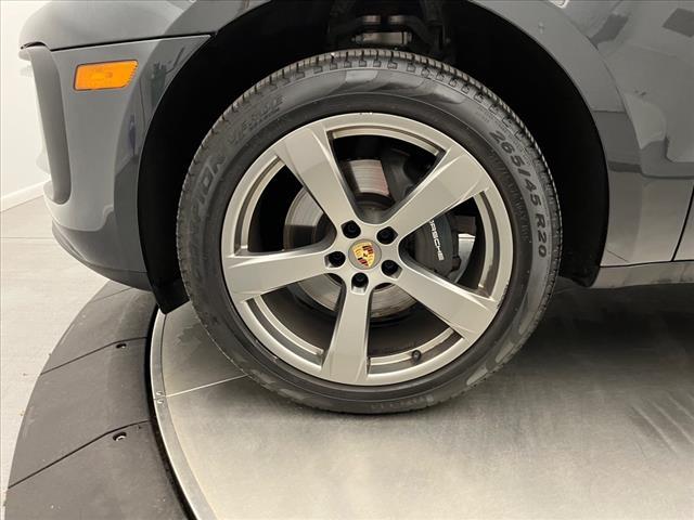 2024 porsche macan