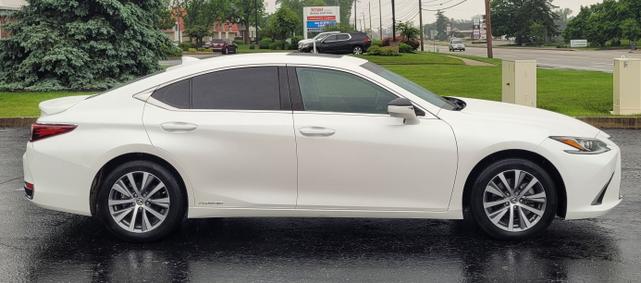 2019 lexus es 300h 300h