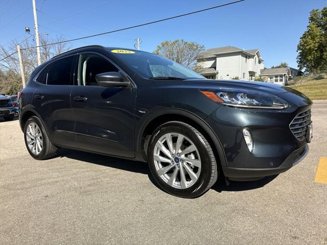 2022 ford escape titanium