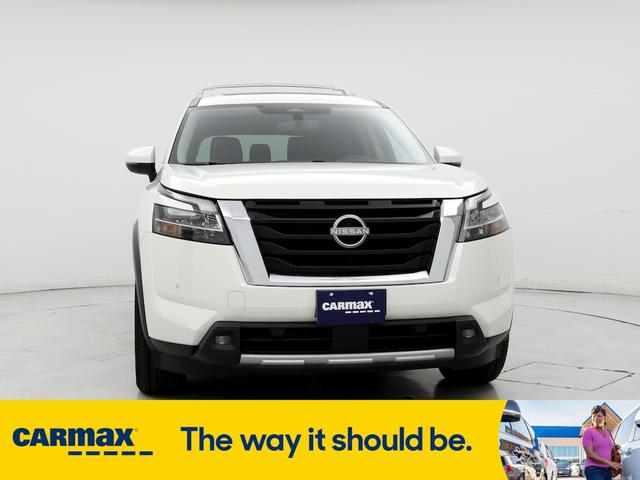 2022 nissan pathfinder sl