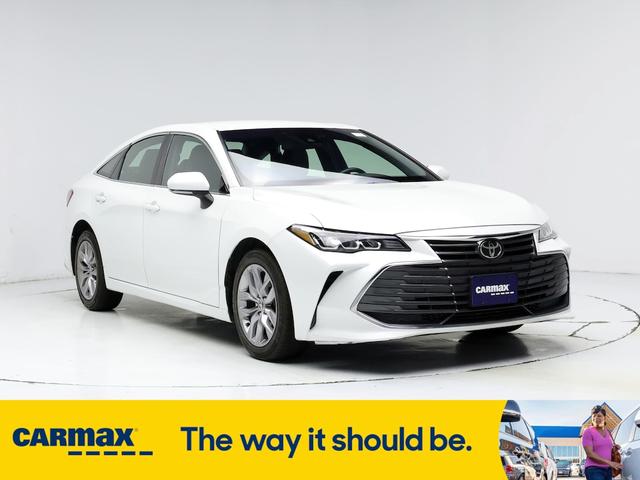 2022 toyota avalon xle