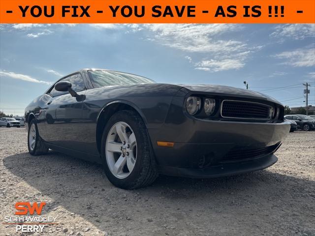 2014 dodge challenger sxt