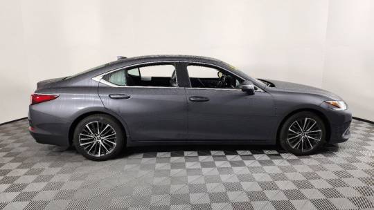 2022 Lexus ES