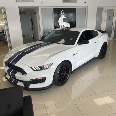 2016 ford shelby gt350 base
