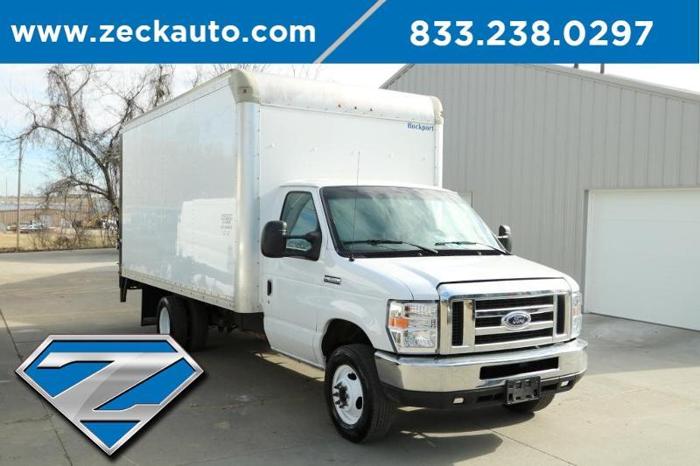 2017 ford e-series chassis e-350 sd e-350 sd 2dr 176 in. wb drw cutaway chassis for sale in leavenworth, kansas