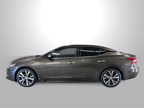 2016 nissan maxima