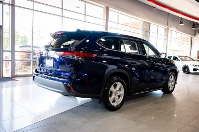 2021 toyota highlander le