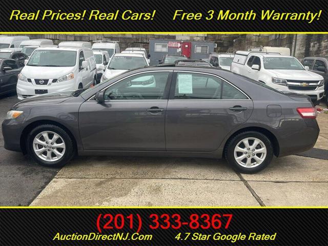 2011 toyota camry le