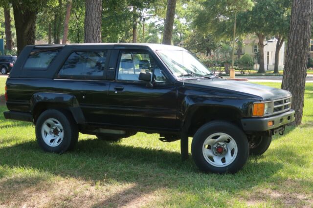 1987 toyota 4runner - 5-speed 4wd - 22re - black with gray interior