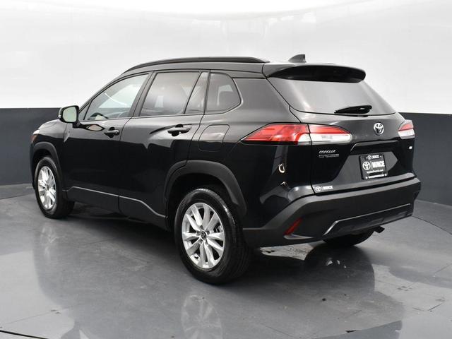 2022 toyota corolla cross le