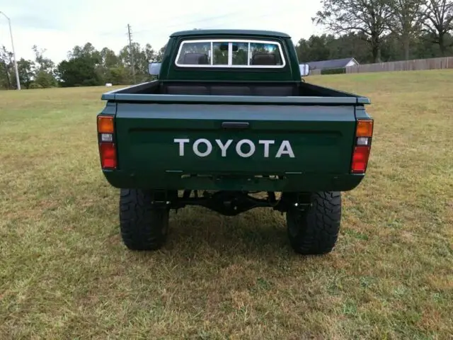 1983 toyota 4x4 pickup truck