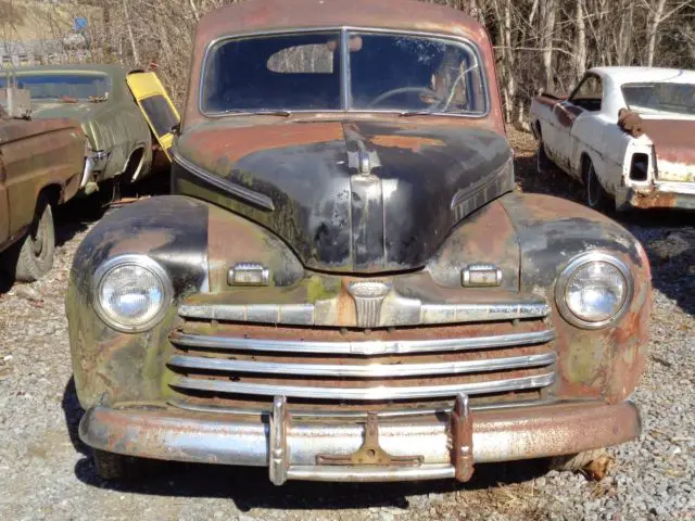 1946 ford deluxe 2 door sedan " flat head v8 "