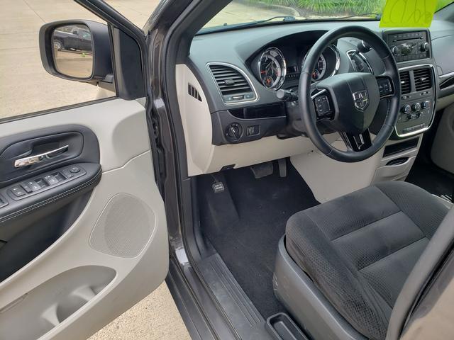 2016 dodge grand caravan avp/se