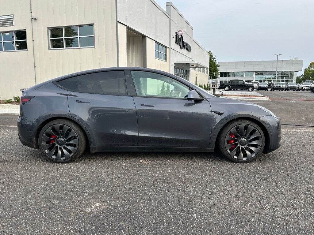2021 tesla model y performance