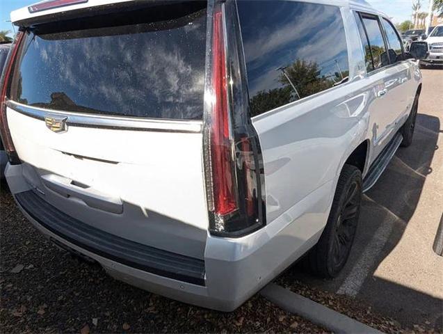 2018 cadillac escalade esv luxury