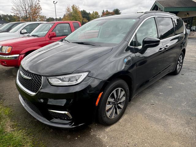 2021 chrysler pacifica hybrid touring l