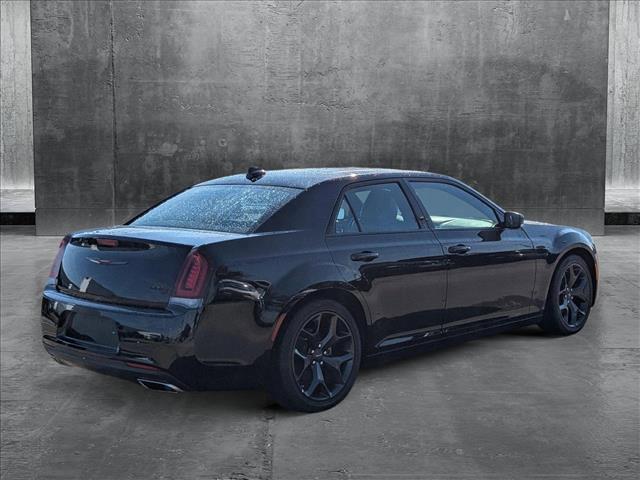 2022 chrysler 300 s