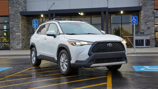 2022 toyota corolla cross le