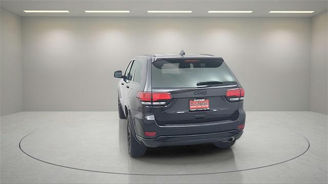 2021 jeep grand cherokee laredo