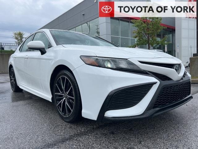 2021 toyota camry se