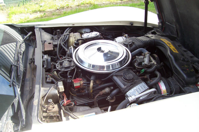1981 chevrolet corvette t top v8 3 speed auto