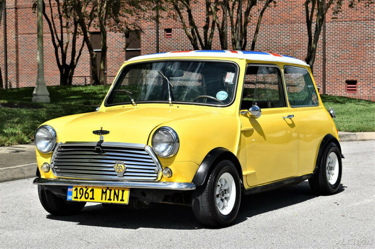 stunning 1961 austin mini cooper 998cc, 4speed, front disc brakes very rare