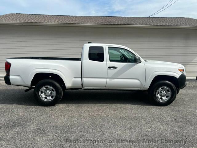 2023 toyota tacoma 2 keys- full toyota warranty- back up camera- cruise