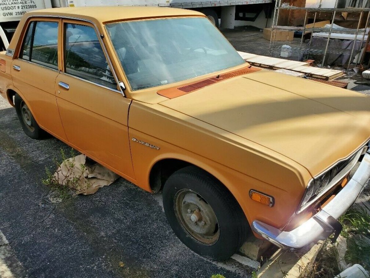 1971 datsun 510 sedan