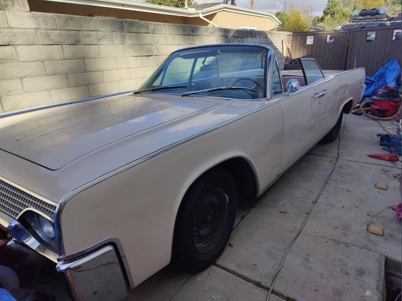 1961 lincoln continental