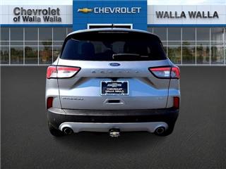 2021 Ford Escape titanium