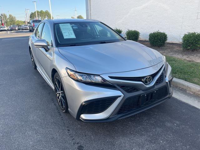2022 toyota camry se