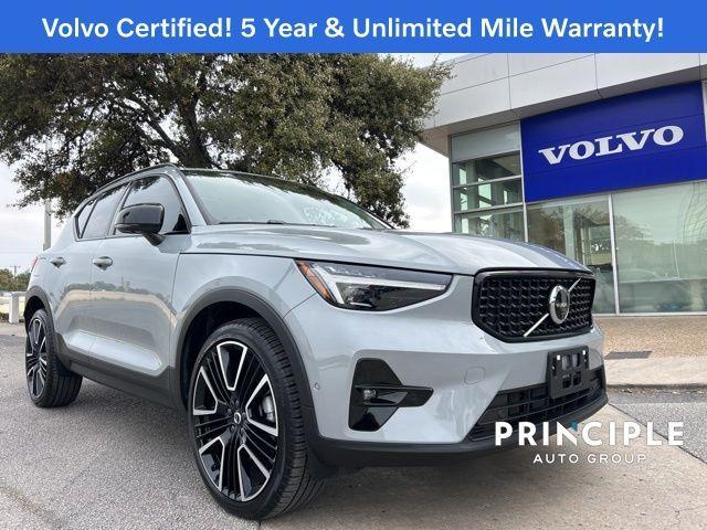 2024 volvo xc40 b5 ultimate dark theme