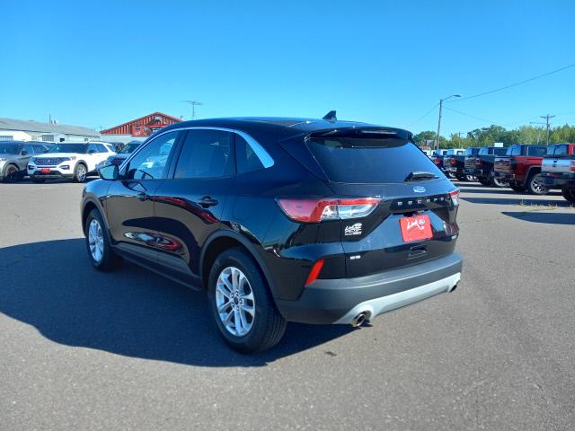 2020 ford escape se