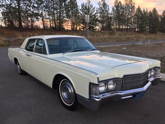 1969 lincoln continental 4 door. suicide doors. fresh complete restoration