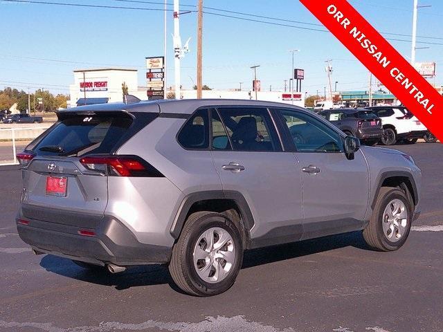 2024 toyota rav4 le