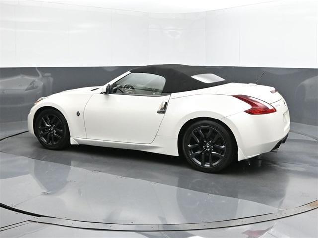 2019 nissan 370z touring