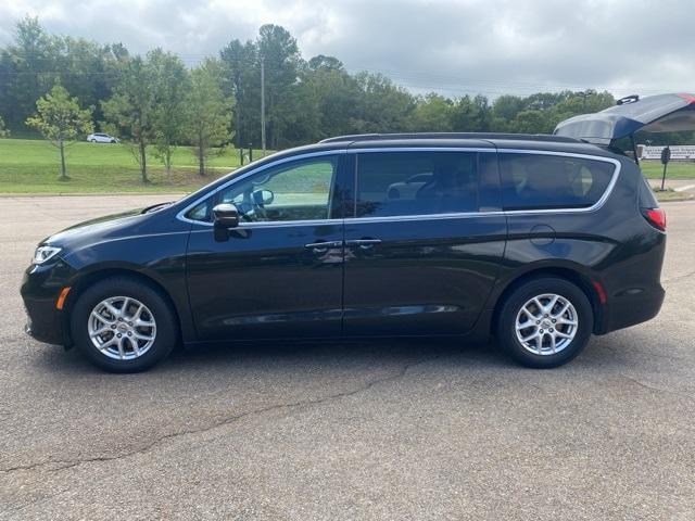 2022 chrysler pacifica touring-l