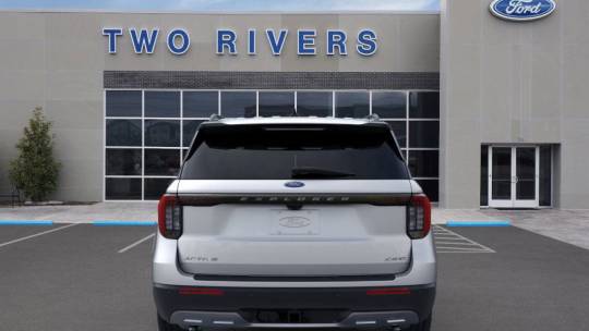 2025 Ford Explorer standard package