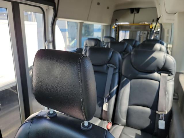 2021 ford transit-350 xl