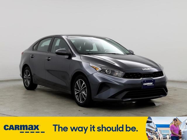 2023 kia forte lxs