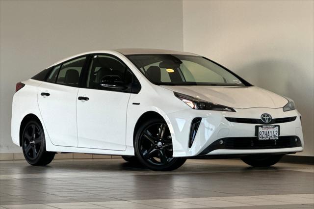 2022 toyota prius l