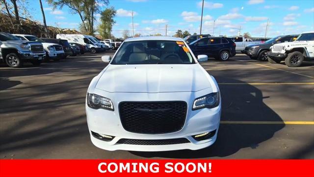 2022 chrysler 300 touring